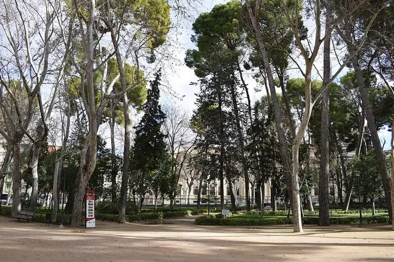Parque de Abelardo Sánchez · ampliación opcional