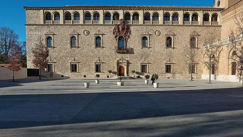 Palais archiépiscopal · extérieur