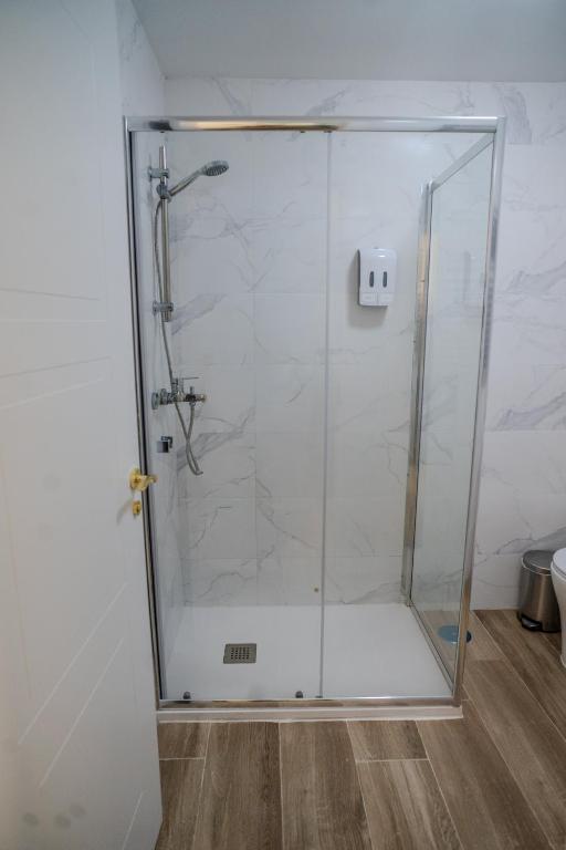 Ducha del baño compartido