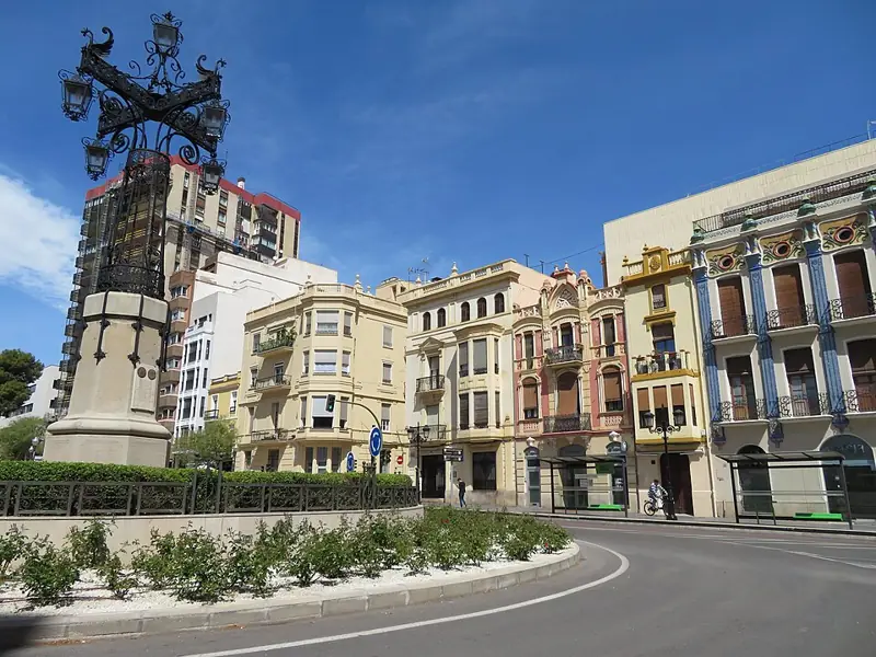 Independencia Square and La Farola