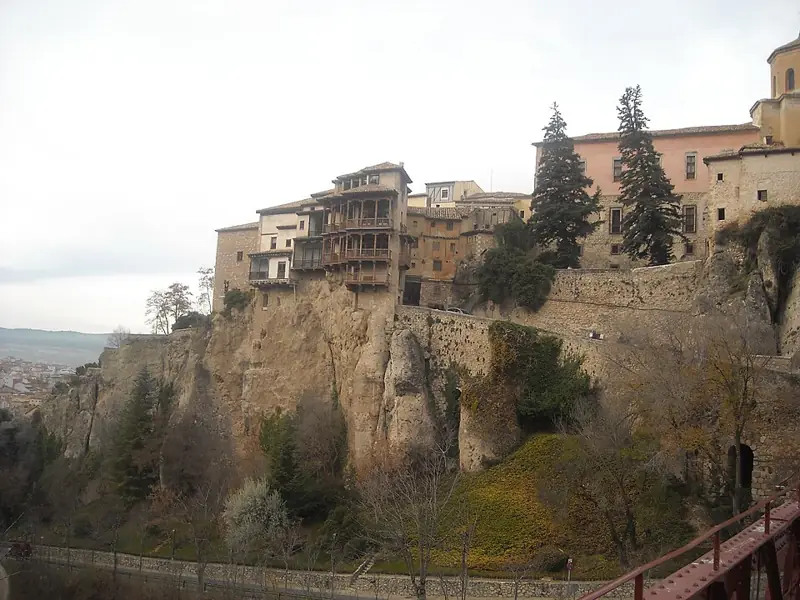 Casas Colgadas