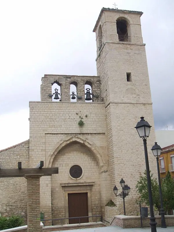 Iglesia de San Juan y Torre del Concejo