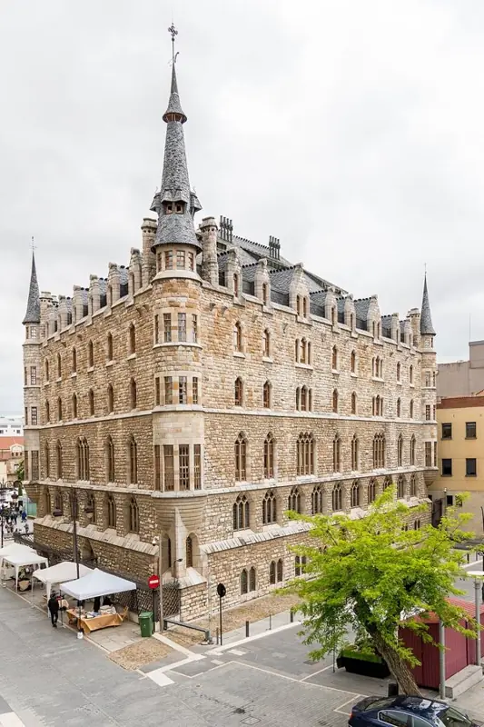 Museo Casa Botines Gaudí