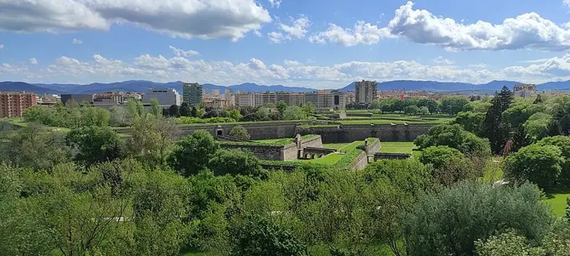 Ciudadela y Vuelta del Castillo · ampliación opcional