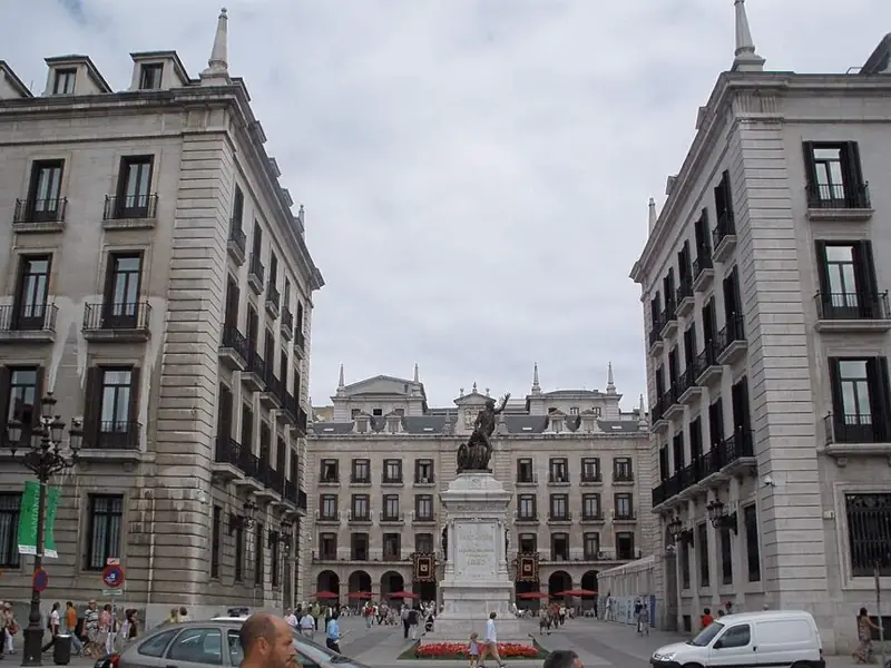 Plaza Porticada