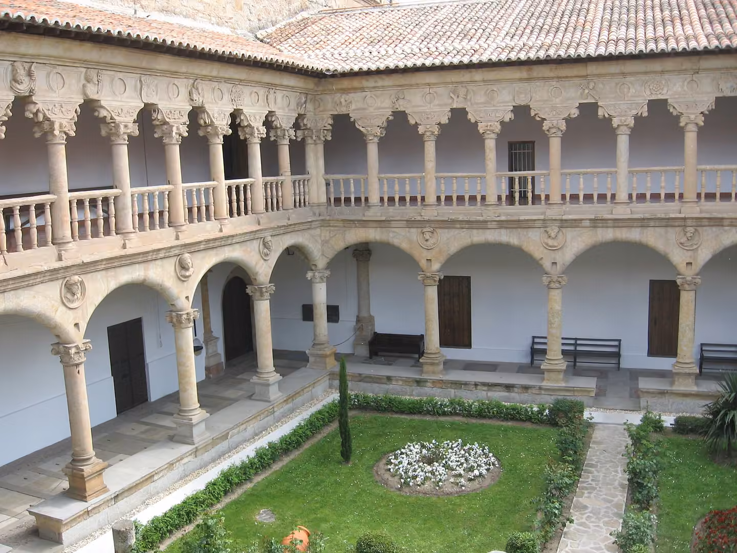 Las Dueñas