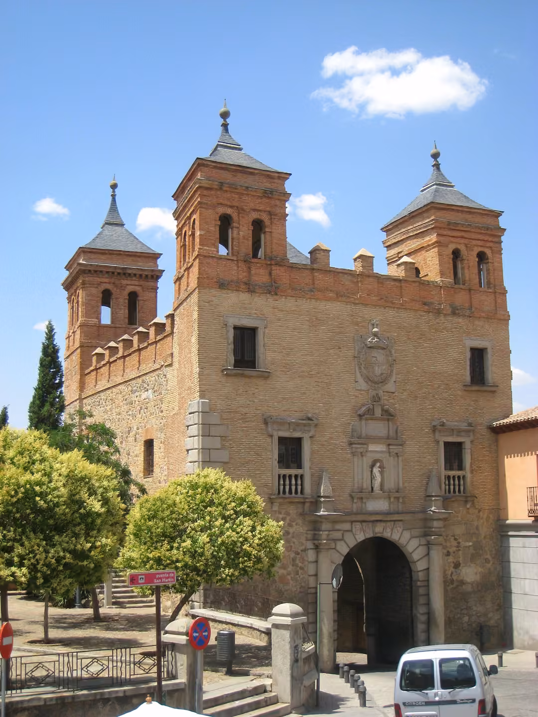 Cambrón Gate