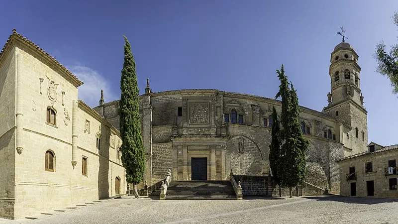 Baeza plazas y universidad
