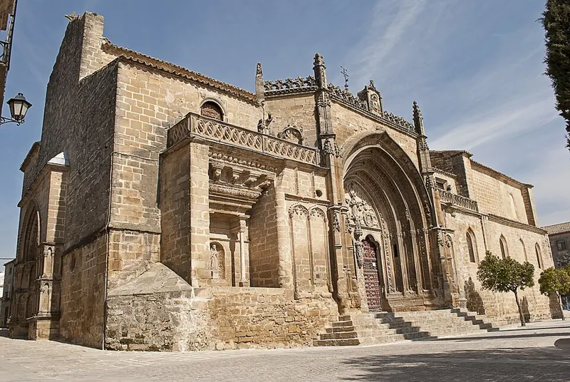 Iglesia de San Pablo y Plaza Primero de Mayo